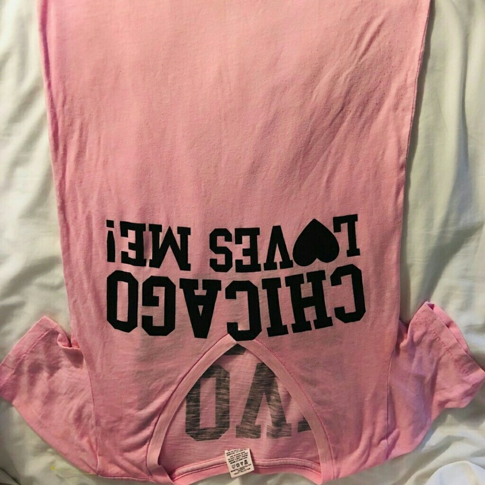 Love Pink shirt Adorble Chicago loves me !